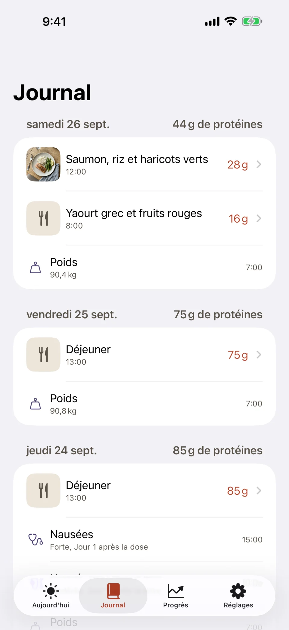 L’onglet Journal de Glutide : samedi avec 44 grammes de protéines provenant de saumon avec du riz et des haricots verts et de yaourt grec aux fruits rouges, plus une pesée, vendredi avec 75 grammes, et jeudi avec 85 grammes et une nausée enregistrée avec l’intensité Forte, jour 1 après la dose.